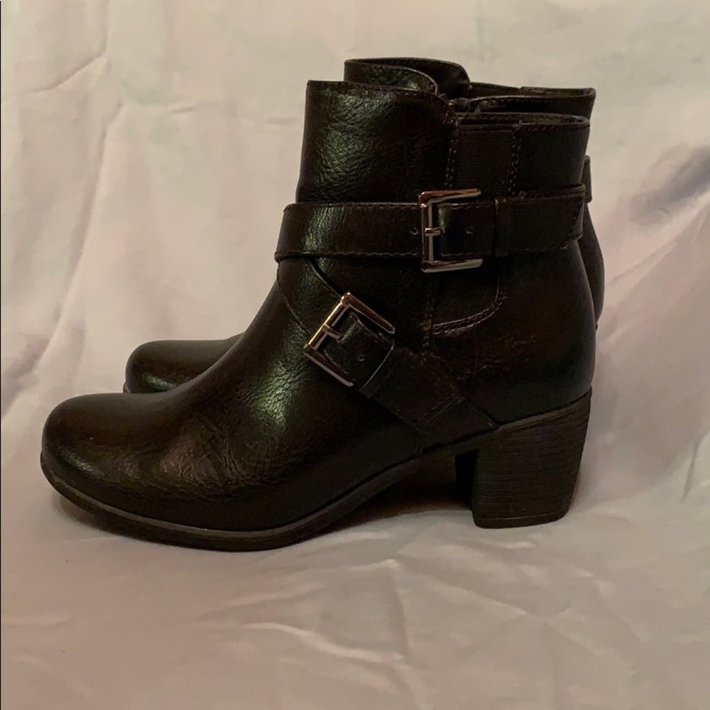 Women’s Black Bootie Size 5